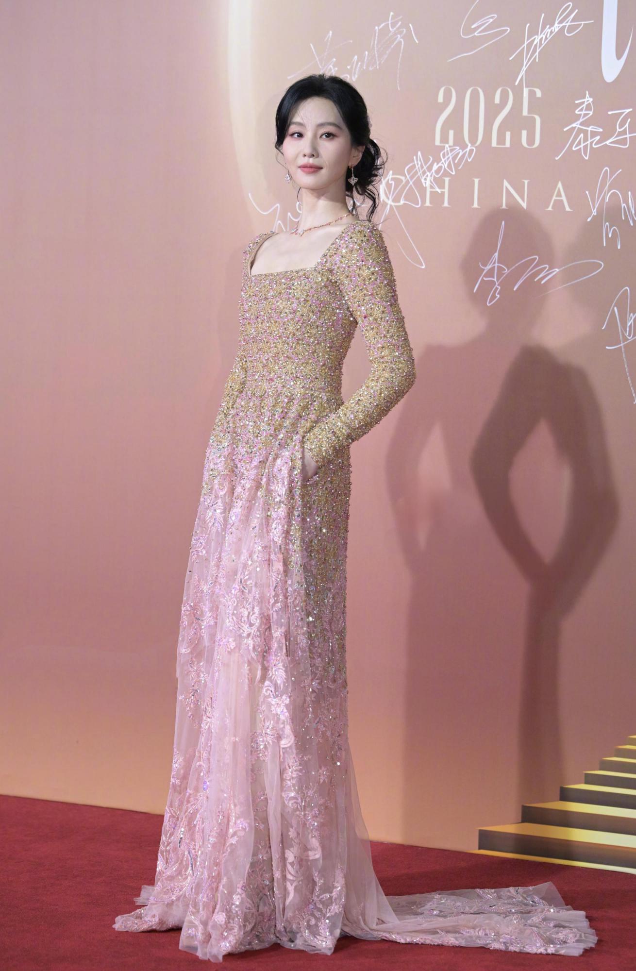 刘诗诗抹胸连身礼服全身现场生图照[8]